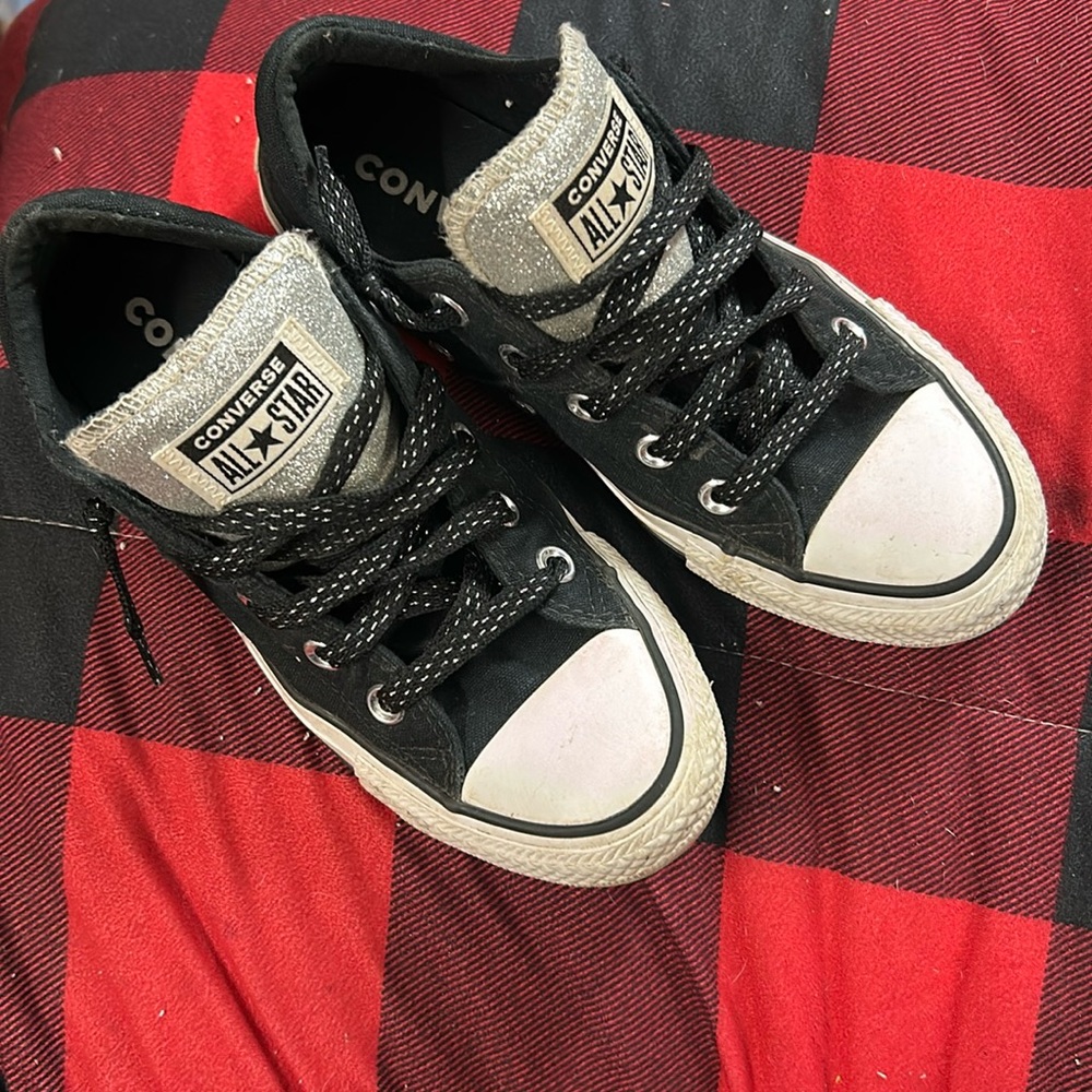 Converse size 6